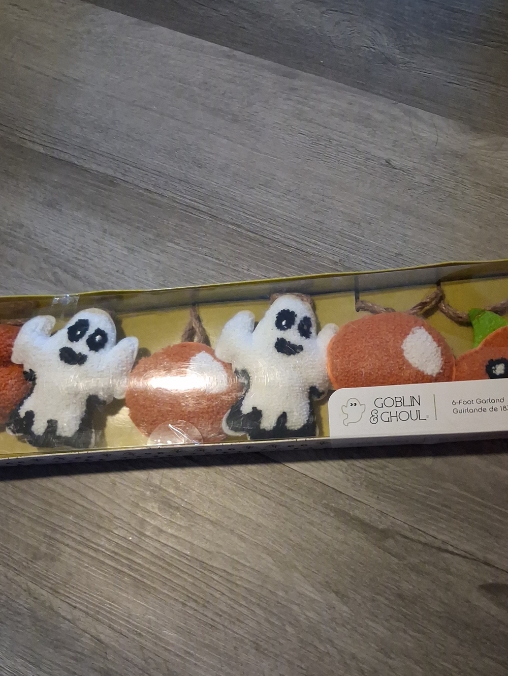 BNIB Halloween Ghost and Pumpkin Garland - White & Orange